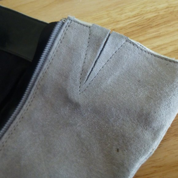 Wow boots check them out - Picture 5 of 10